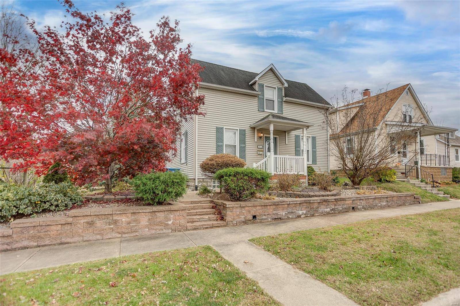 Highland, IL 62249,1412 8th ST