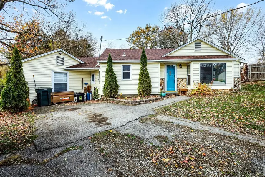 1921 Pecan Tree ST, St Peters, MO 63376