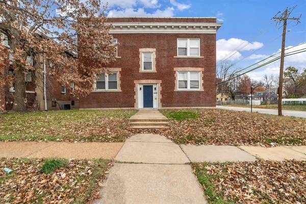 6701 Bartmer AVE, St Louis, MO 63130