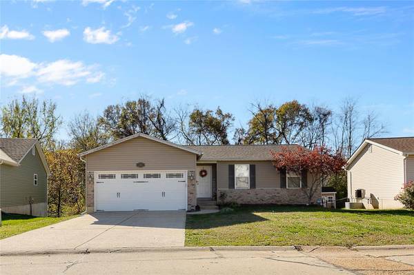 1612 Twelve Oaks PL, Pevely, MO 63070