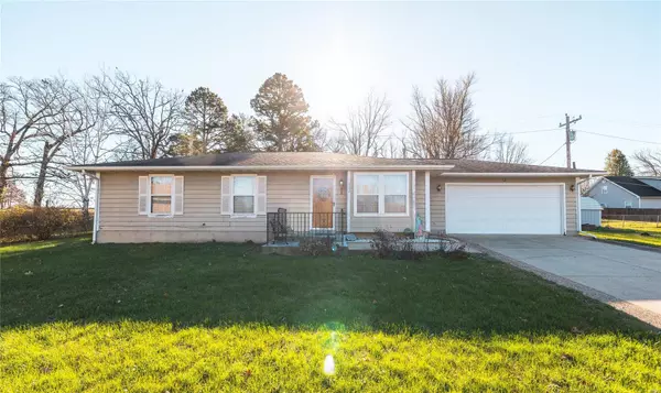 607 Celia ST, St James, MO 65559