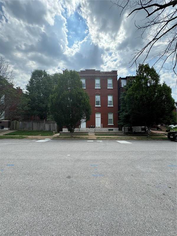 2848 Indiana AVE, St Louis, MO 63118