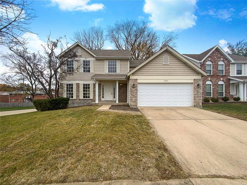 11321 Brierhall CIR, Maryland Heights, MO 63043