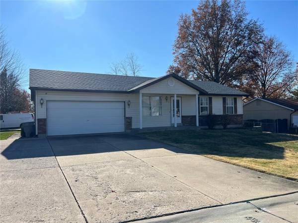 2 Karington CT, O'fallon, MO 63368