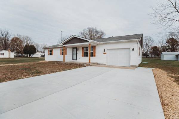 707 S Tebbetts, Belle, MO 65013