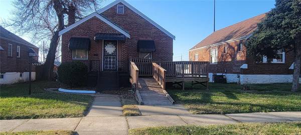 5722 Henner, St Louis, MO 63120