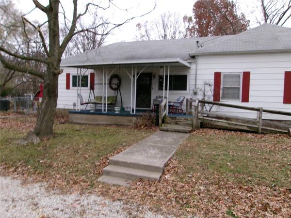 843 S Chestnut ST, Litchfield, IL 62056