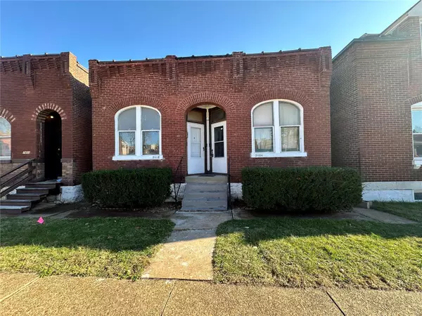 7404 Minnesota AVE, St Louis, MO 63111