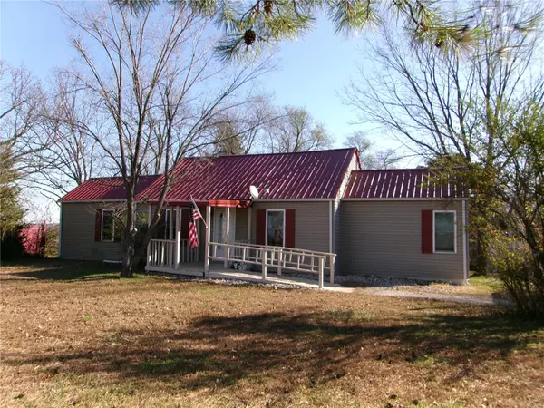 1678 N Hobby Hut RD, Cuba, MO 65453