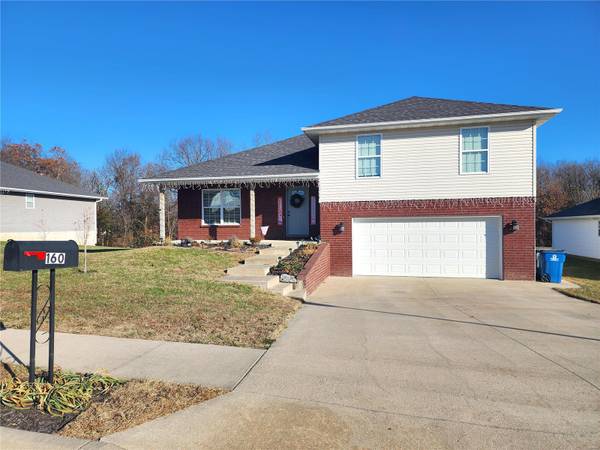 160 Saturn CT, Holts Summit, MO 65043