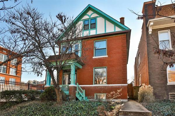 3962 Flad AVE, St Louis, MO 63110