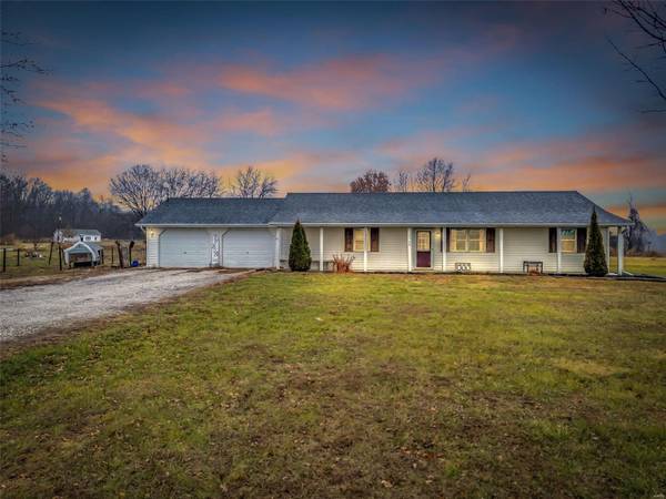 12700 Saverton West DR, New London, MO 63459