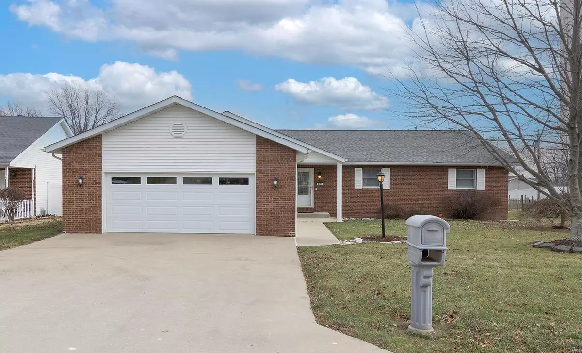 Highland, IL 62249,2913 Periwinkle CT