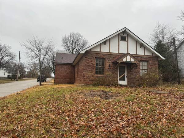 3847 Fee Fee RD, Bridgeton, MO 63044