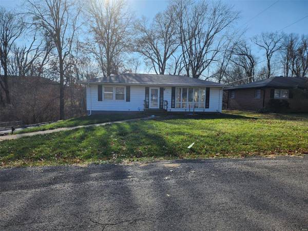 10 Twilight DR, Belleville, IL 62226