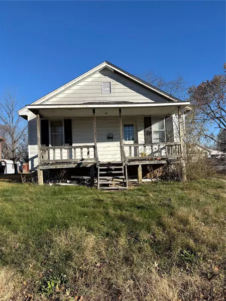 423 N Pine ST, Perryville, MO 63775