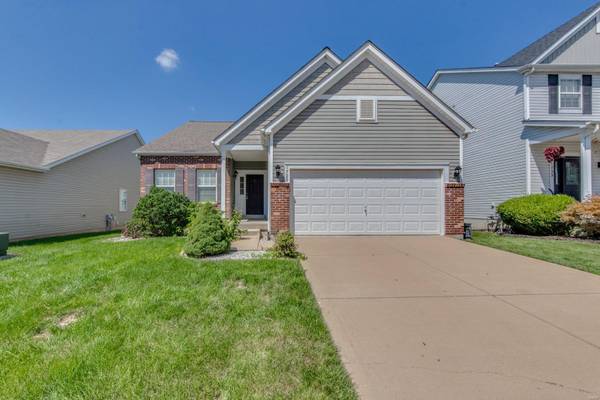 1725 Briarmanor DR, Lake St Louis, MO 63367