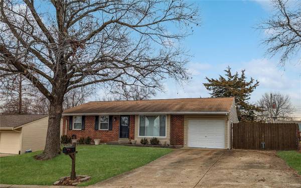 3212 Denton LN, St Charles, MO 63301