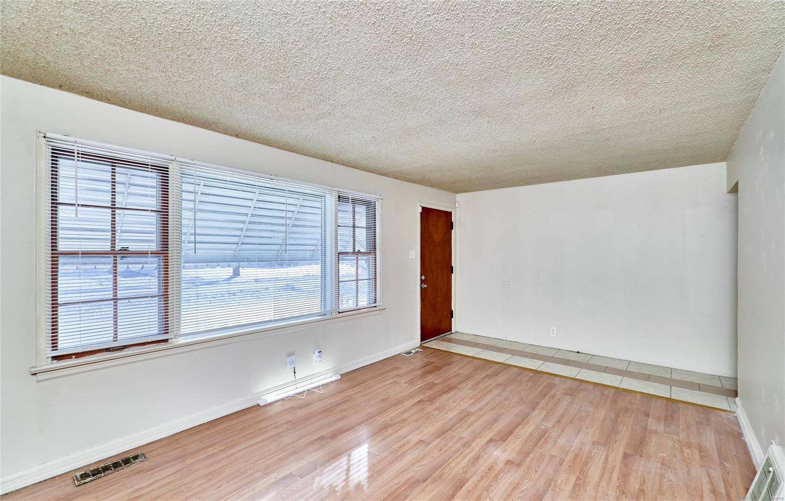 St Louis, MO 63137,Address not disclosed