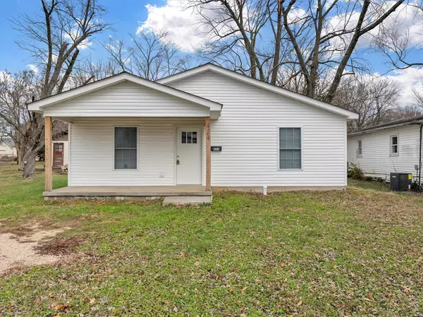 424 S Park ST, Sullivan, MO 63080