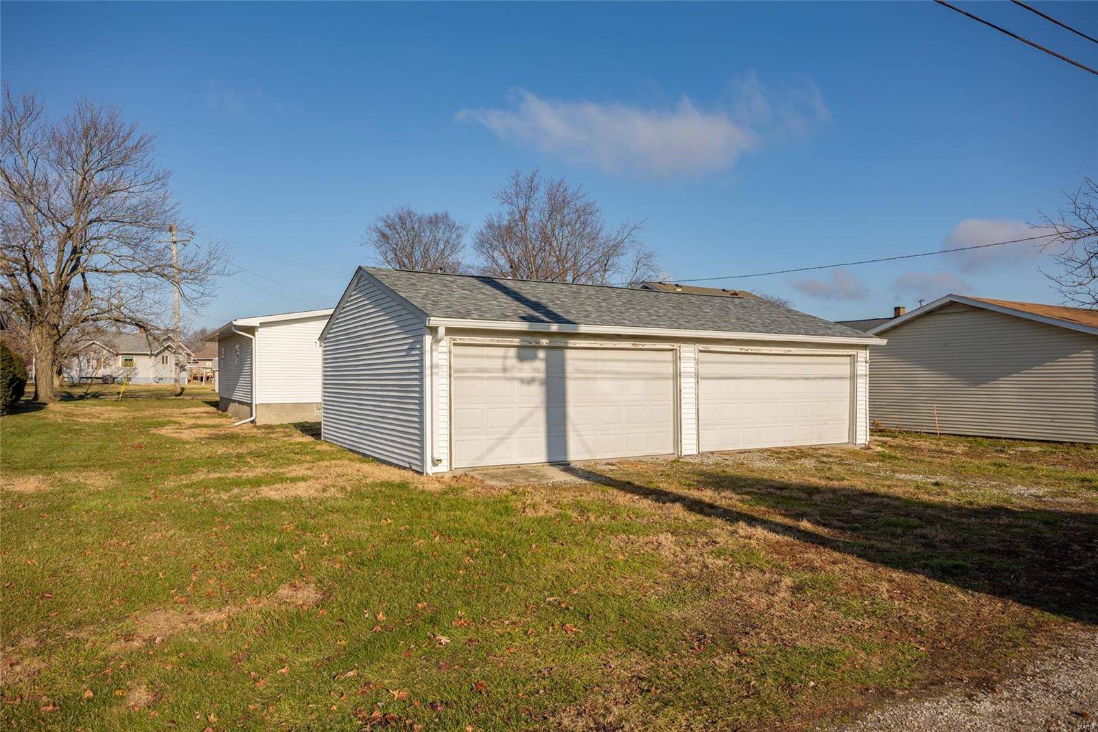 Gillespie, IL 62033,106 W Henry ST