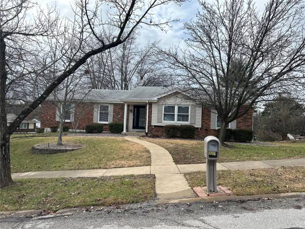 831 Green Lantern, Ballwin, MO 63011