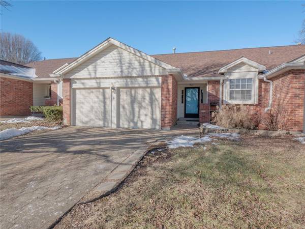 8627 Glenmont CT, St Louis, MO 63123