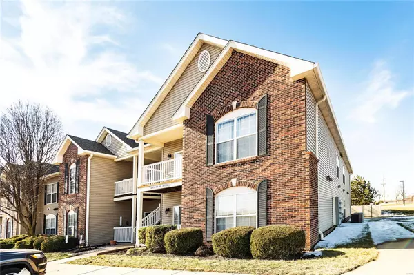 6401 Brookfield Court DR #205, St Louis, MO 63129
