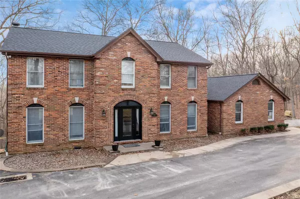19250 River Ridge LN, Wildwood, MO 63005