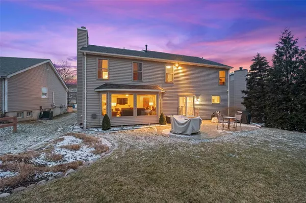 St Louis, MO 63123,9854 Grantview Forest DR