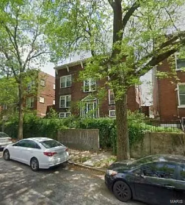 3700 S Broadway, St Louis, MO 63118