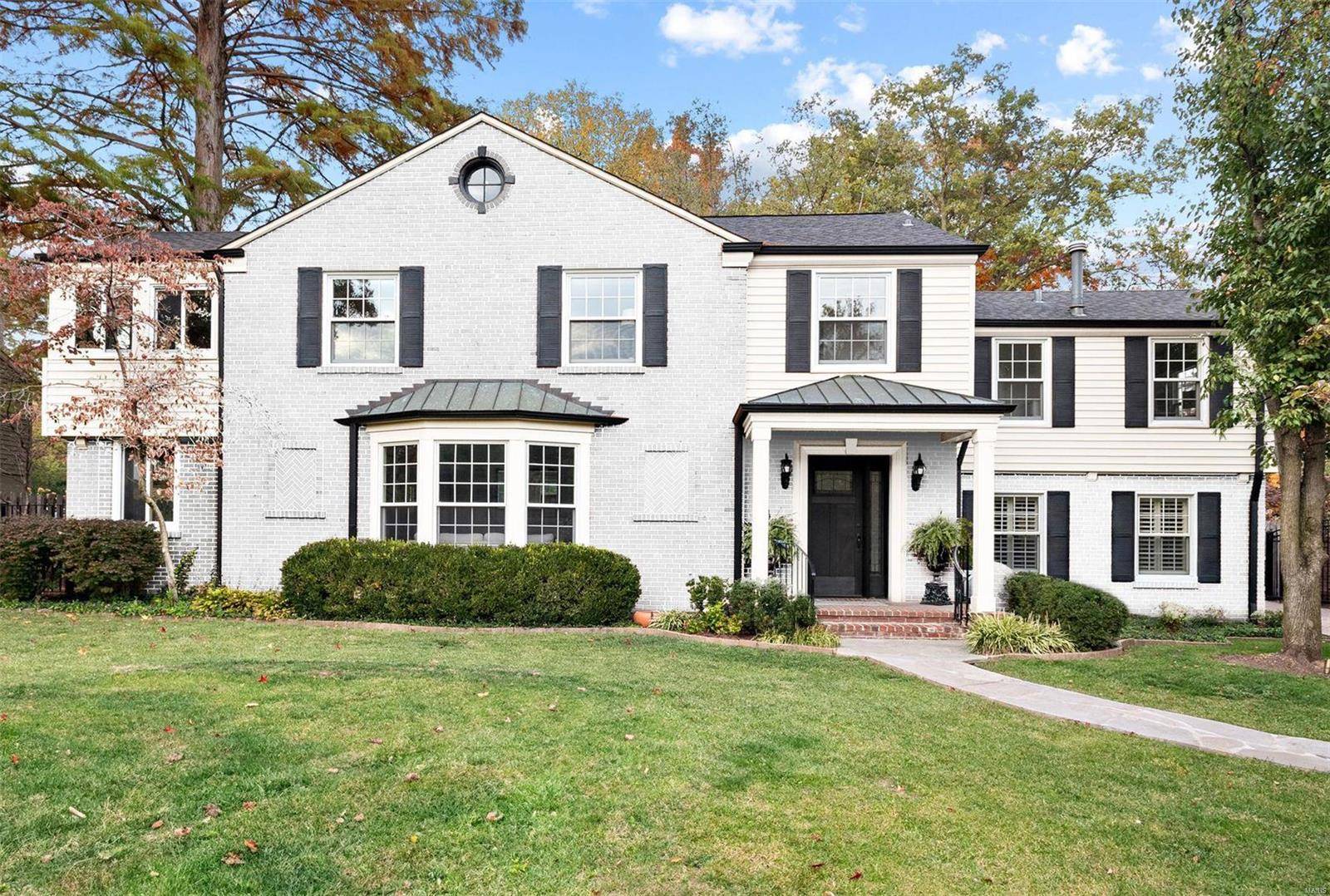 21 Black Creek LN, Ladue, MO 63124
