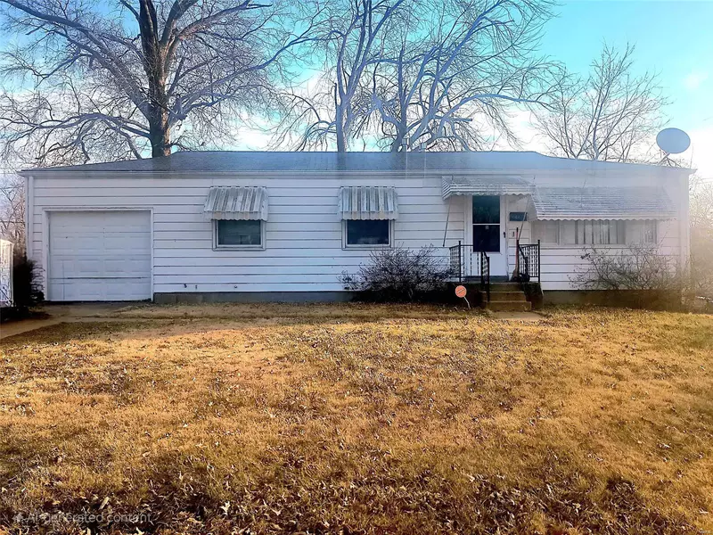 612 Kelvin DR, Bellefontaine Nghbrs, MO 63137