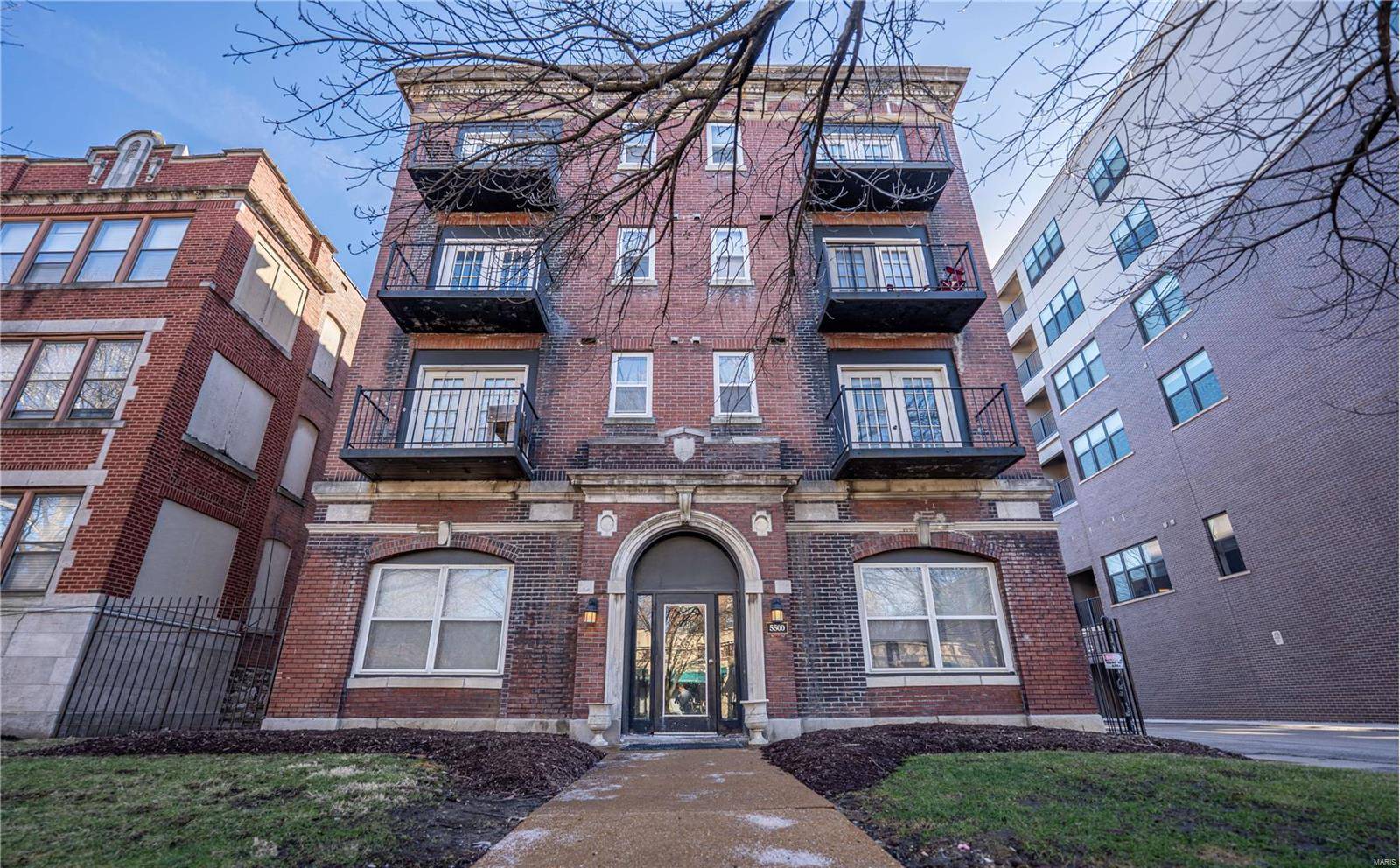 5500 Pershing AVE, St Louis, MO 63112