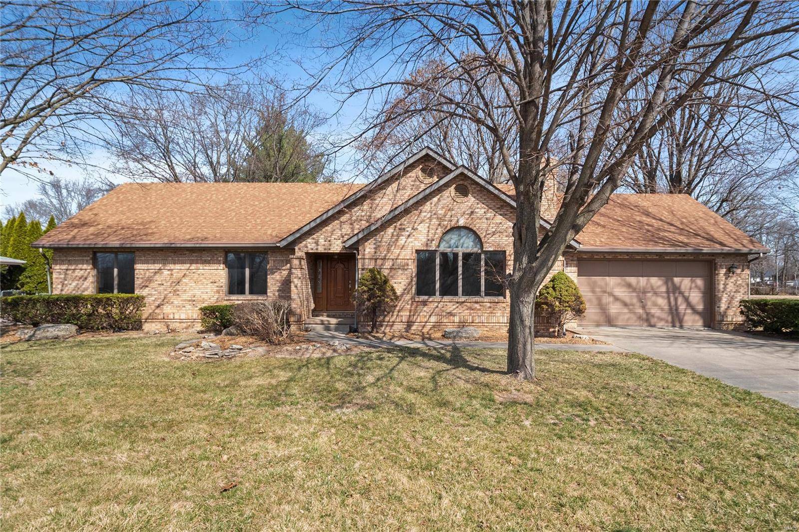 6537 State Route 162, Maryville, IL 62062