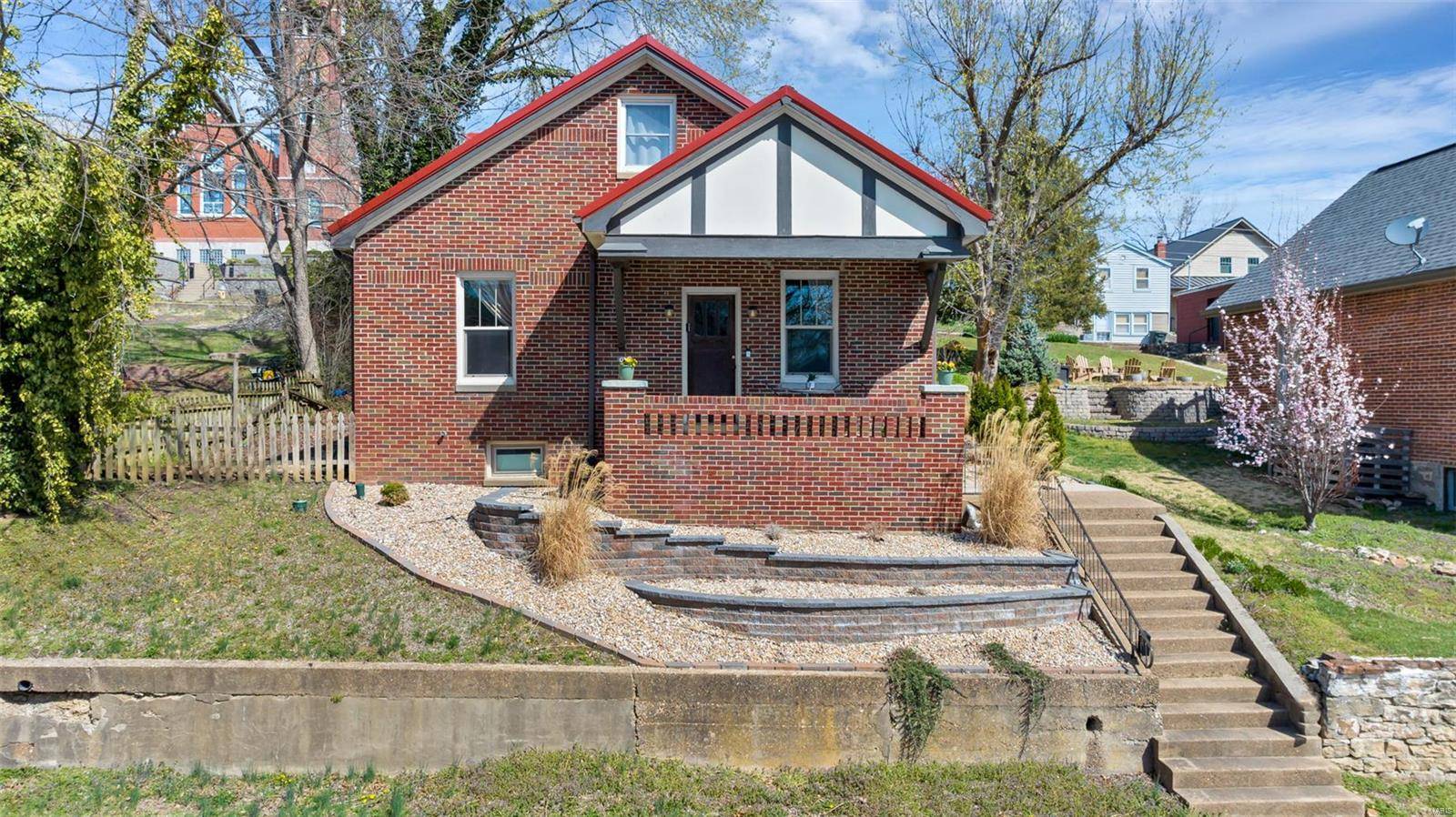 125 W 2nd ST, Hermann, MO 65041