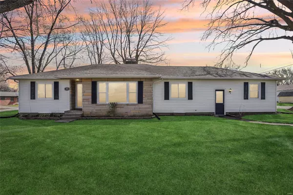 99 N Clinton ST, Aviston, IL 62216
