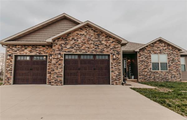 18447 Charity DR, Dixon, MO 65459