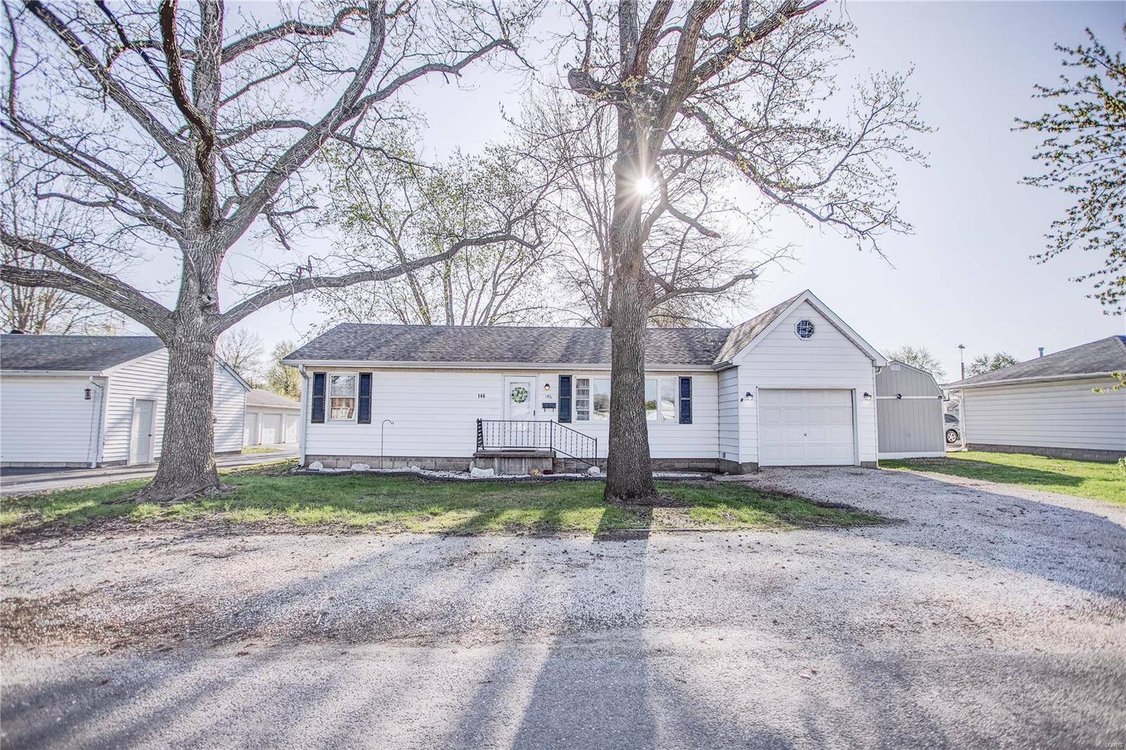 146 Roberts ST, Jerseyville, IL 62052