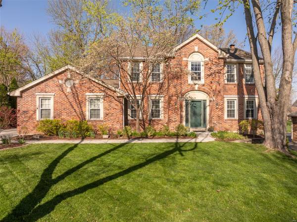 215 Copperwood TRL, St Charles, MO 63304