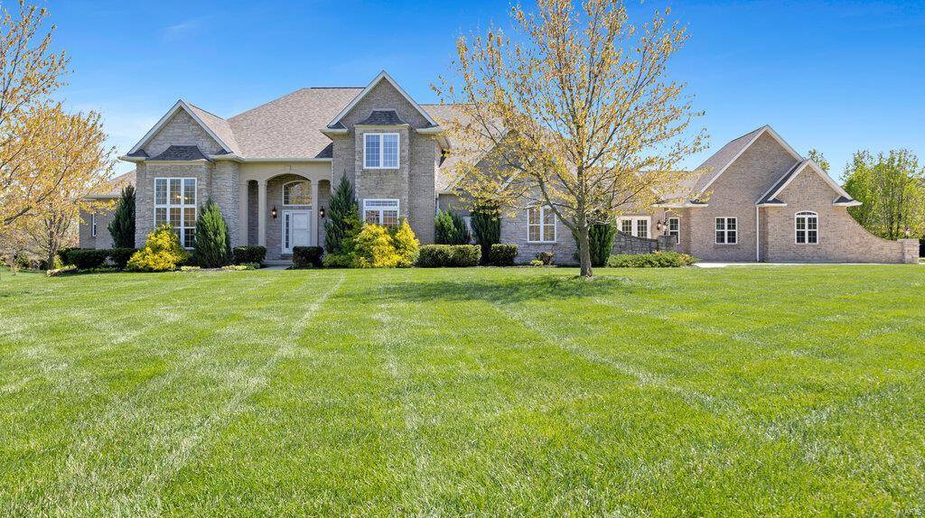 9108 Wiltshire DR, Columbia, IL 62236