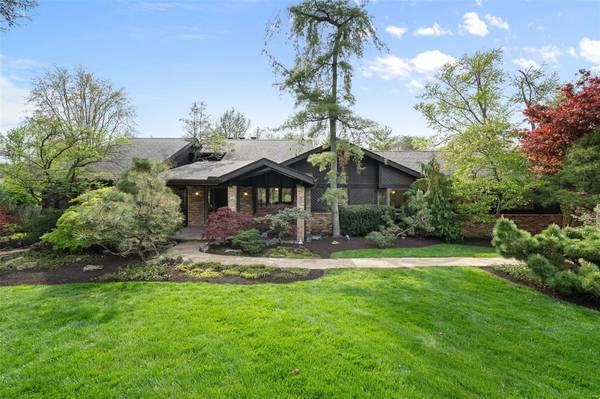 13028 Conway Estates DR, Town And Country, MO 63141