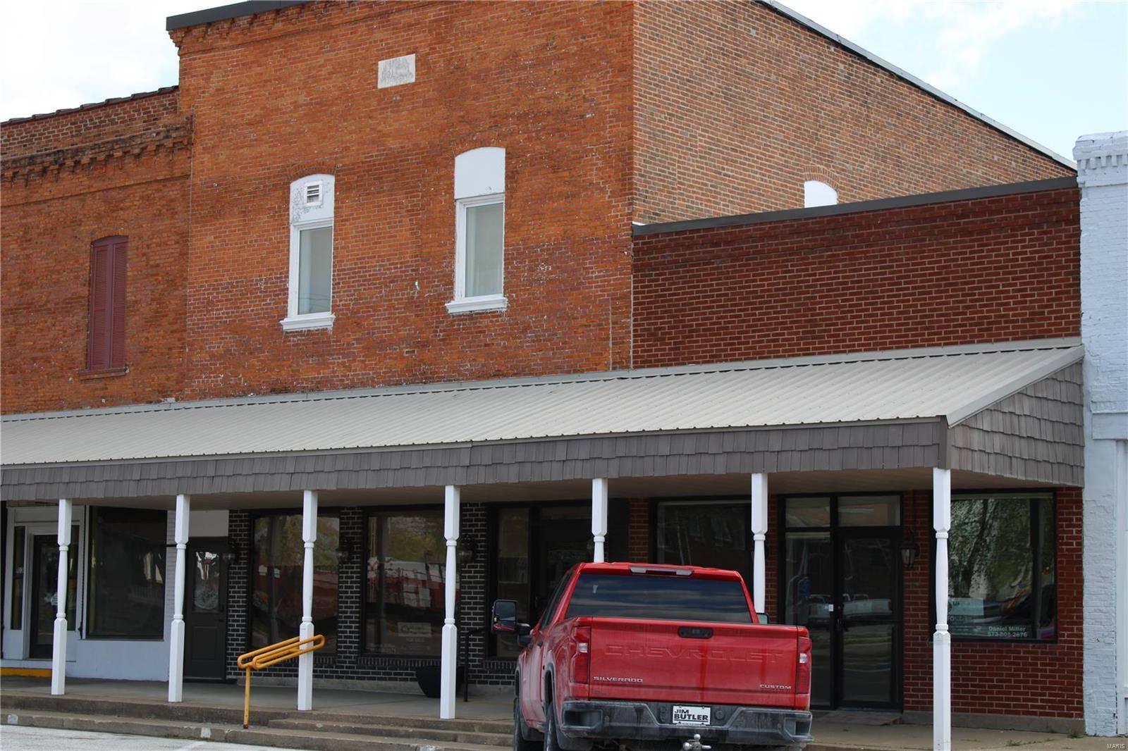 109 S. Center St, Shelbina, MO 63468