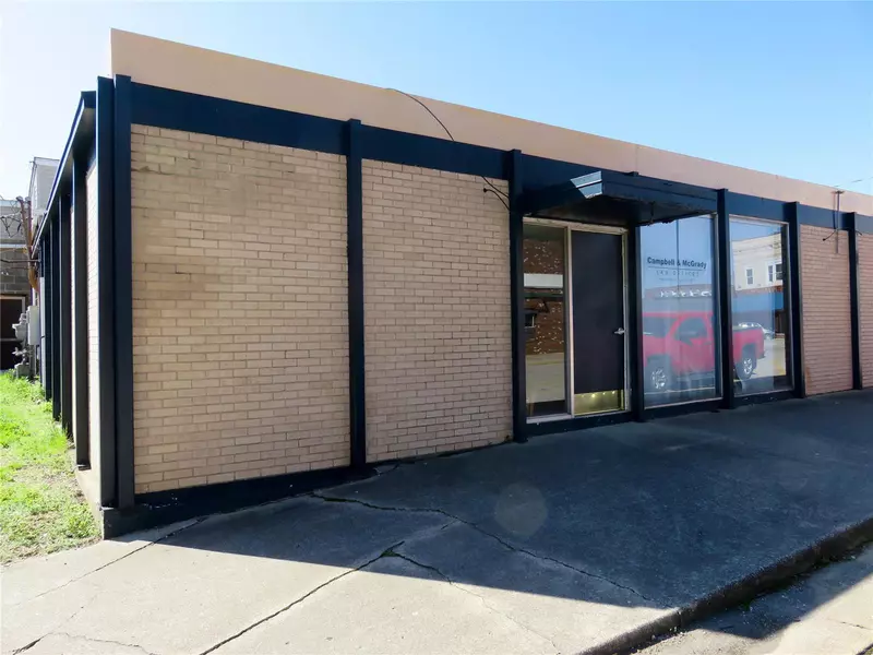 104 E Chestnut, Gillespie, IL 62033