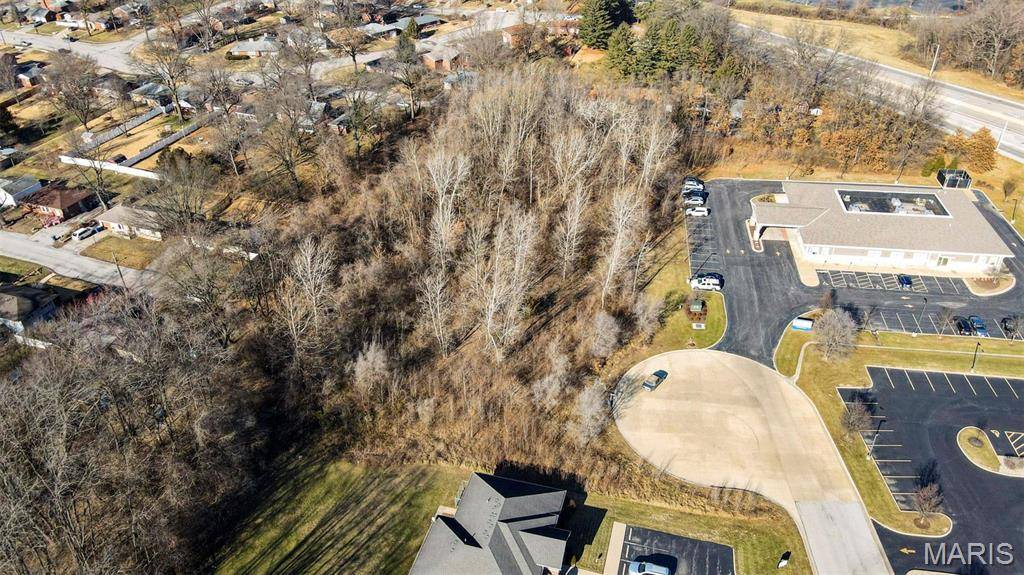 12 Professional Park DR, Alton, IL 62002