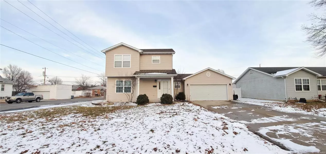 332 Washington AVE, East Alton, IL 62024