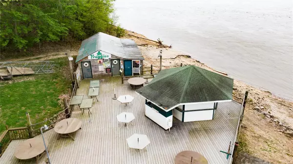 Batchtown, IL 62006,219 Dogtown RD