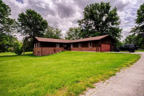 Grover, MO 63040,16928 Crestview DR