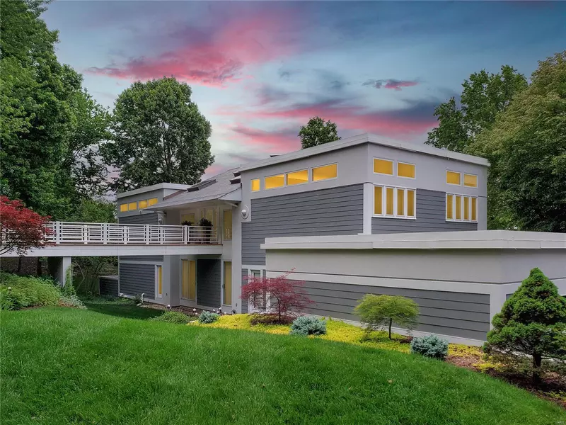 6 Ames Place DR, Ladue, MO 63124