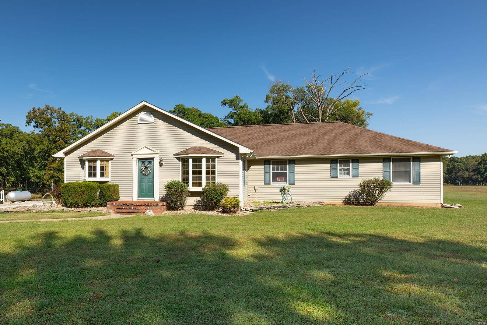 Brighton, IL 62012,33980 Oak Rest LN